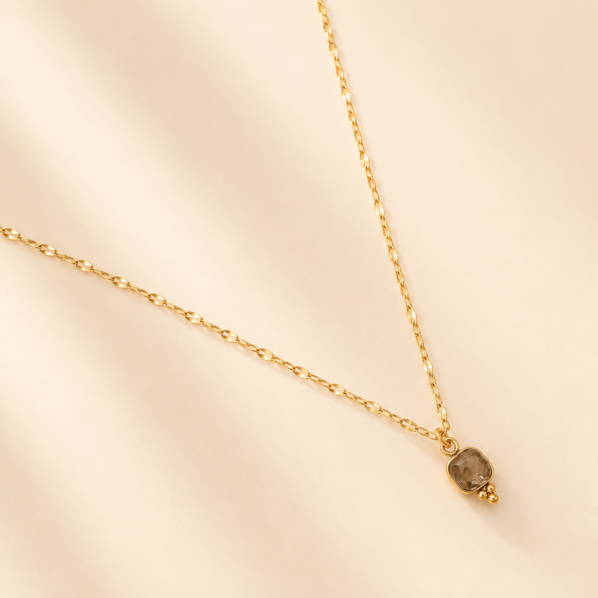 Collier Monica